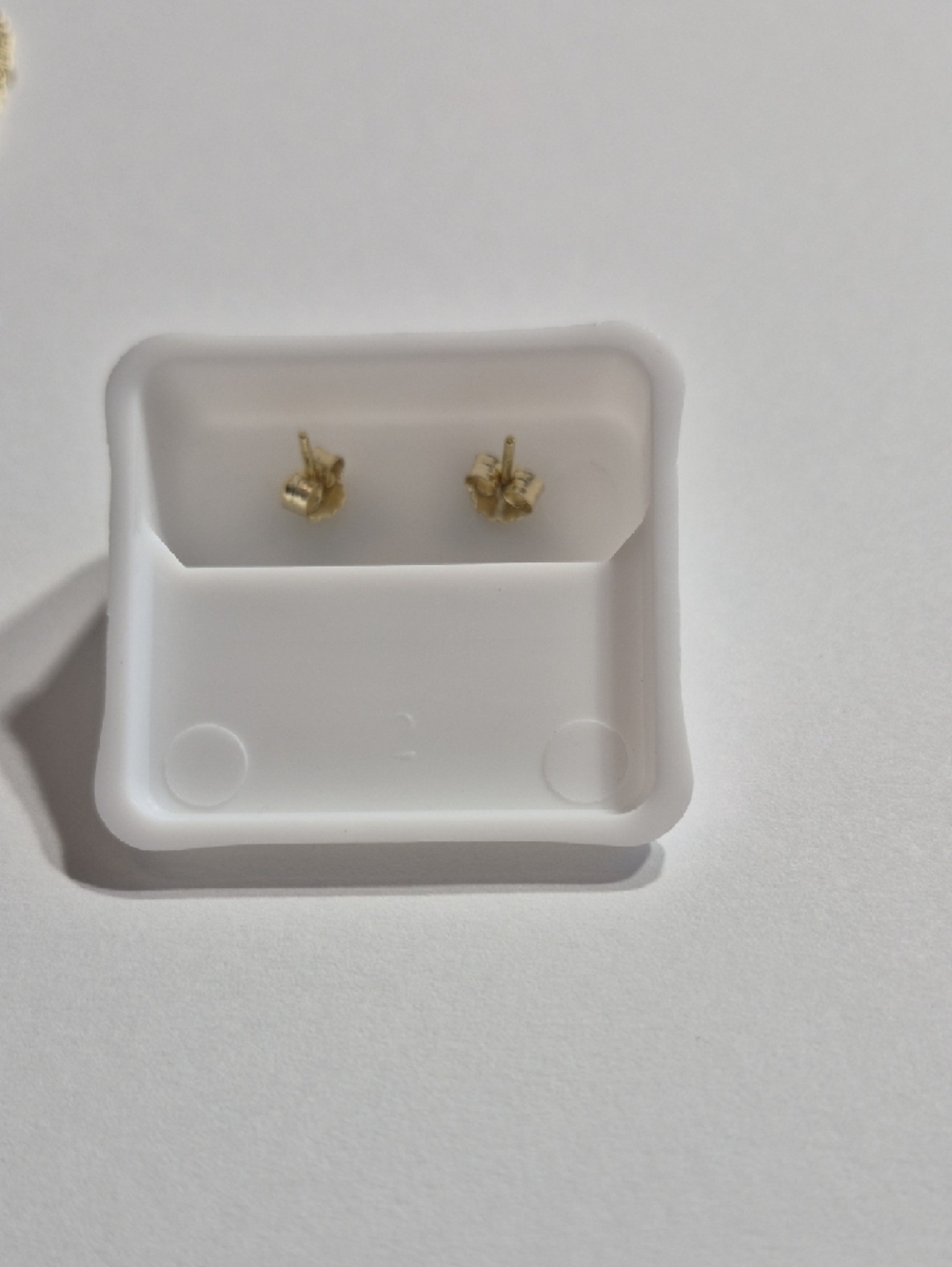 Gold Black Clover Pendant Necklace and Stud Earrings Set - Picture 4 of 4